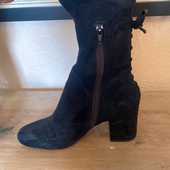 Thigh- high black heeled boots - Picture 3 of 8